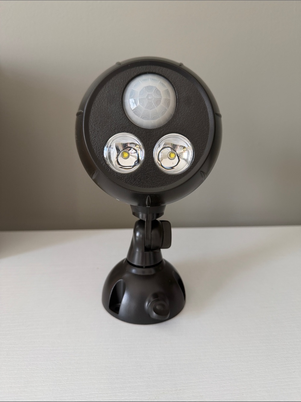 Mr Beams Black LED Motion Sensor Wireless UltraBright Security Light